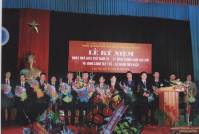 Lễ kỷ niệm ngày Nhà giáo Việt Nam 20 - 11, Khai giảng năm học mới và vinh danh tập thể, cá nhân tiêu biểu